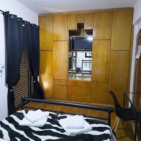 Nicko'S Room Piraeus Exterior photo